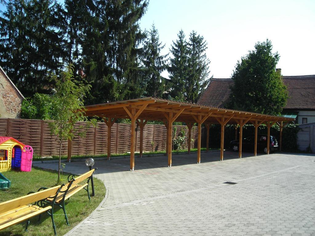 Atmoszfera Apartman Sárvár Zimmer foto